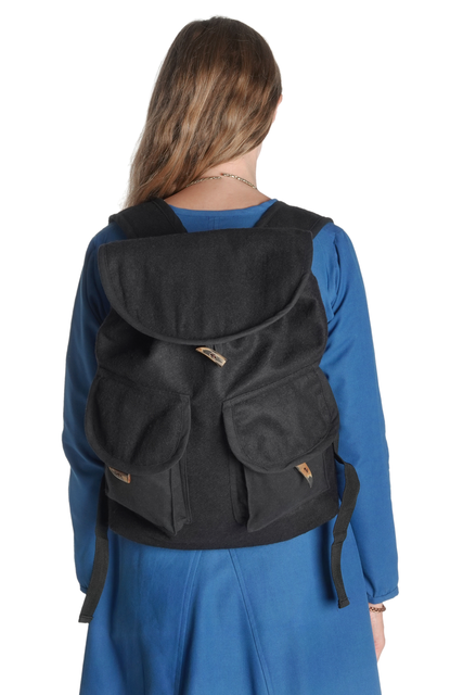 Mittelalter Rucksack Wate in Schwarz Frontansicht