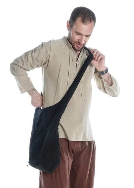 Mittelalter Tasche Irmenfried in Schwarz Frontansicht 5