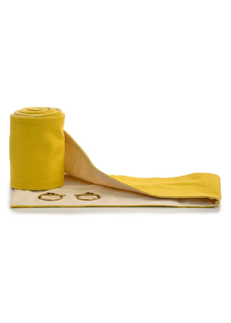 Mittelalter Wadenwickel Balder Set mit Fibeln in Gelb Detailansicht 3