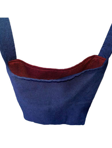 Mittelalter Tasche Iring aus Baumwolle in Blau-Rot Detailansicht