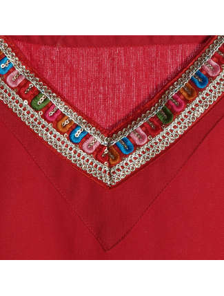 Mittelalter Kleid Saelde mit Bordüre in Feuerrot Detailansicht 4