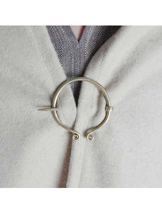 Wikinger Umhang Kristin in Beige Detailansicht