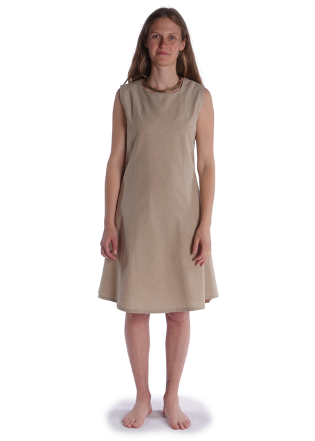 Mittelalter Kleid Pernelle in Hanffarben-Hellbraun Frontansicht 2