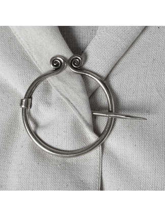 Wikinger Fibel Theano aus Weißmetall in  Frontansicht 2