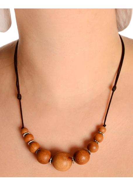 Mittelalter Halskette Angelburg aus Sandelholz in Beige Frontansicht 2